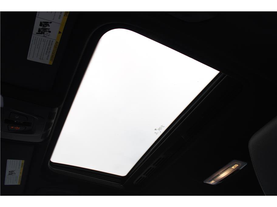 Used 2018 BMW 330i xDrive Sedan image 31