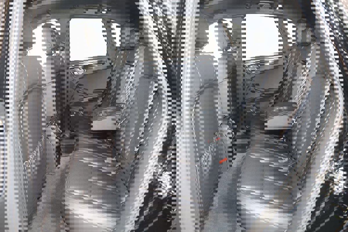 Used 2025 Porsche Macan image 57