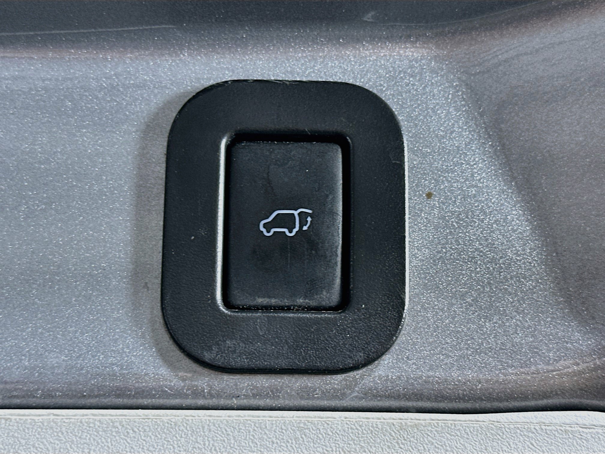 Used 2016 Toyota Sienna XLE w/ XLE Navigation Package FWD image 29