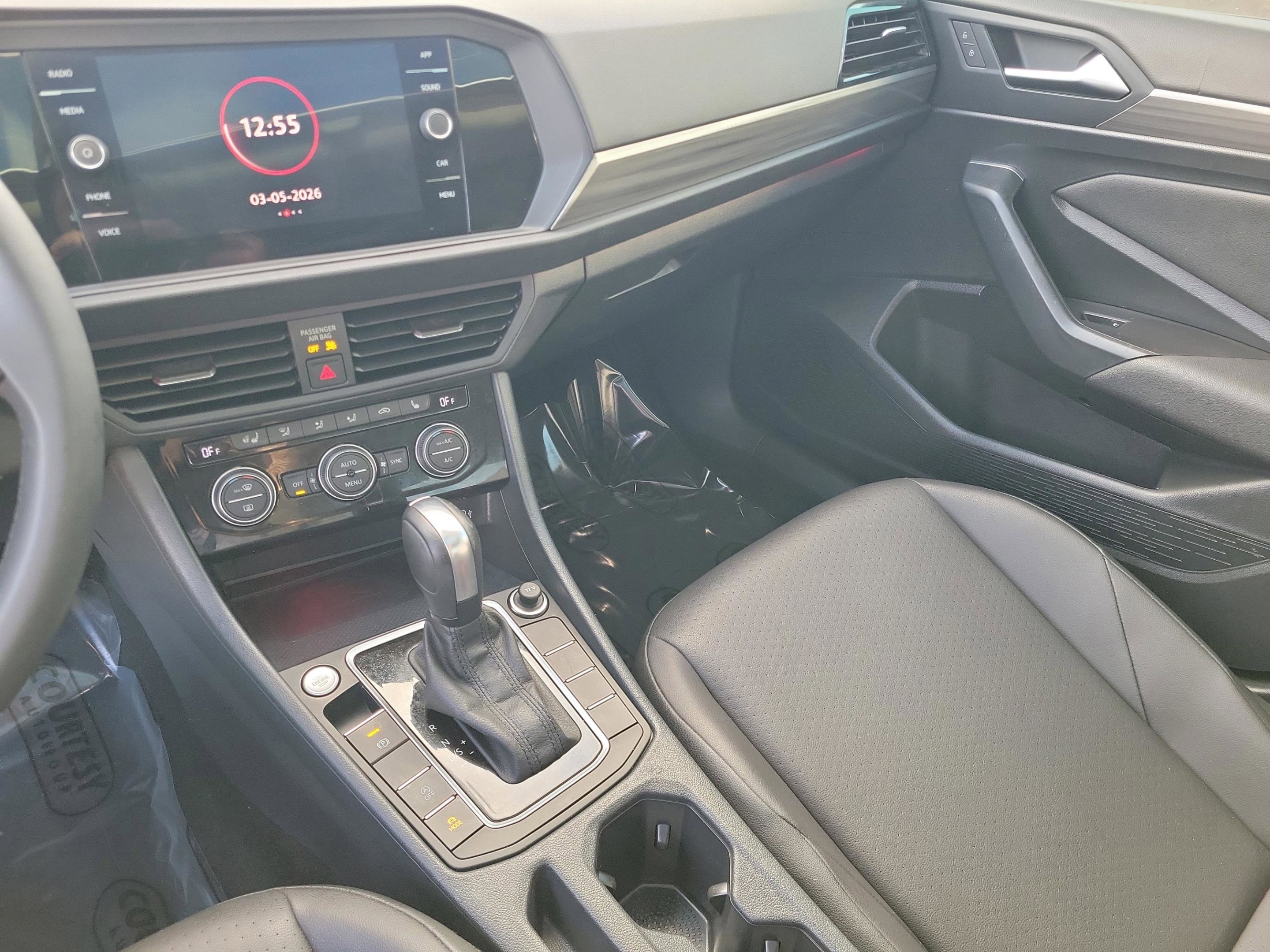 Used 2020 Volkswagen Jetta SEL image 25