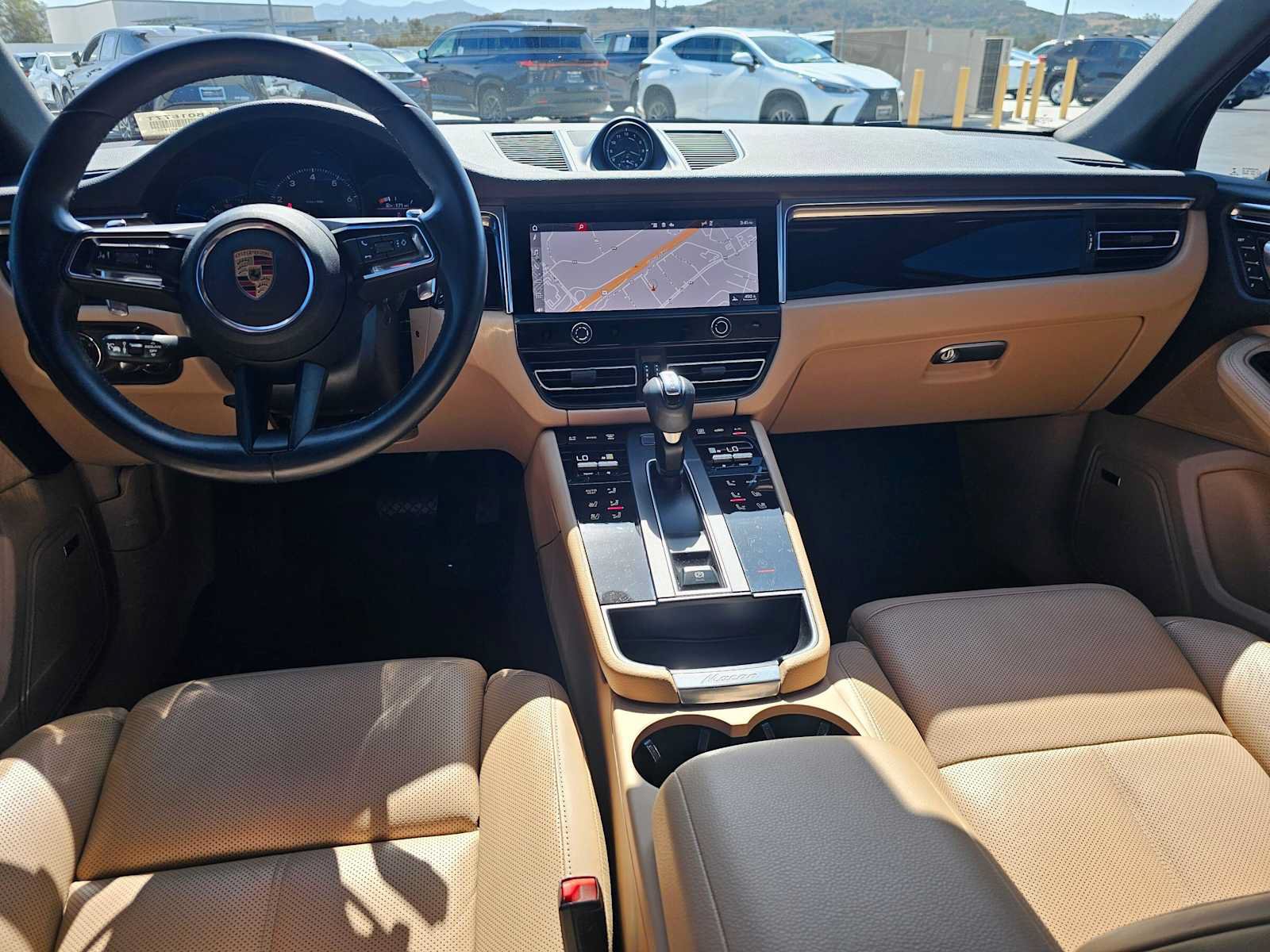 Used 2023 Porsche Macan AWD/4WD image 18