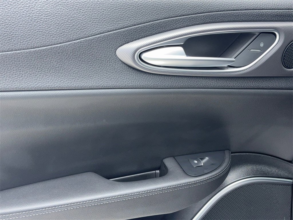 Used 2022 Alfa Romeo Giulia Veloce image 45