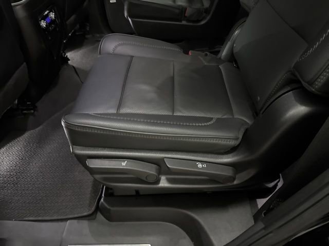 Used 2024 GMC Yukon Denali image 17