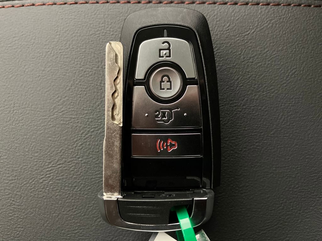 New 2026 Ford Explorer Active RWD image 33