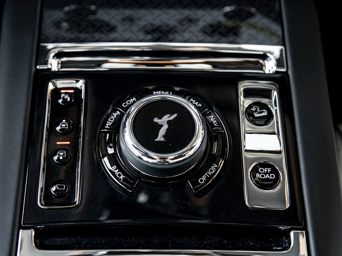 Used 2024 Rolls-Royce Cullinan Black Badge w/ Driver's Package image 18