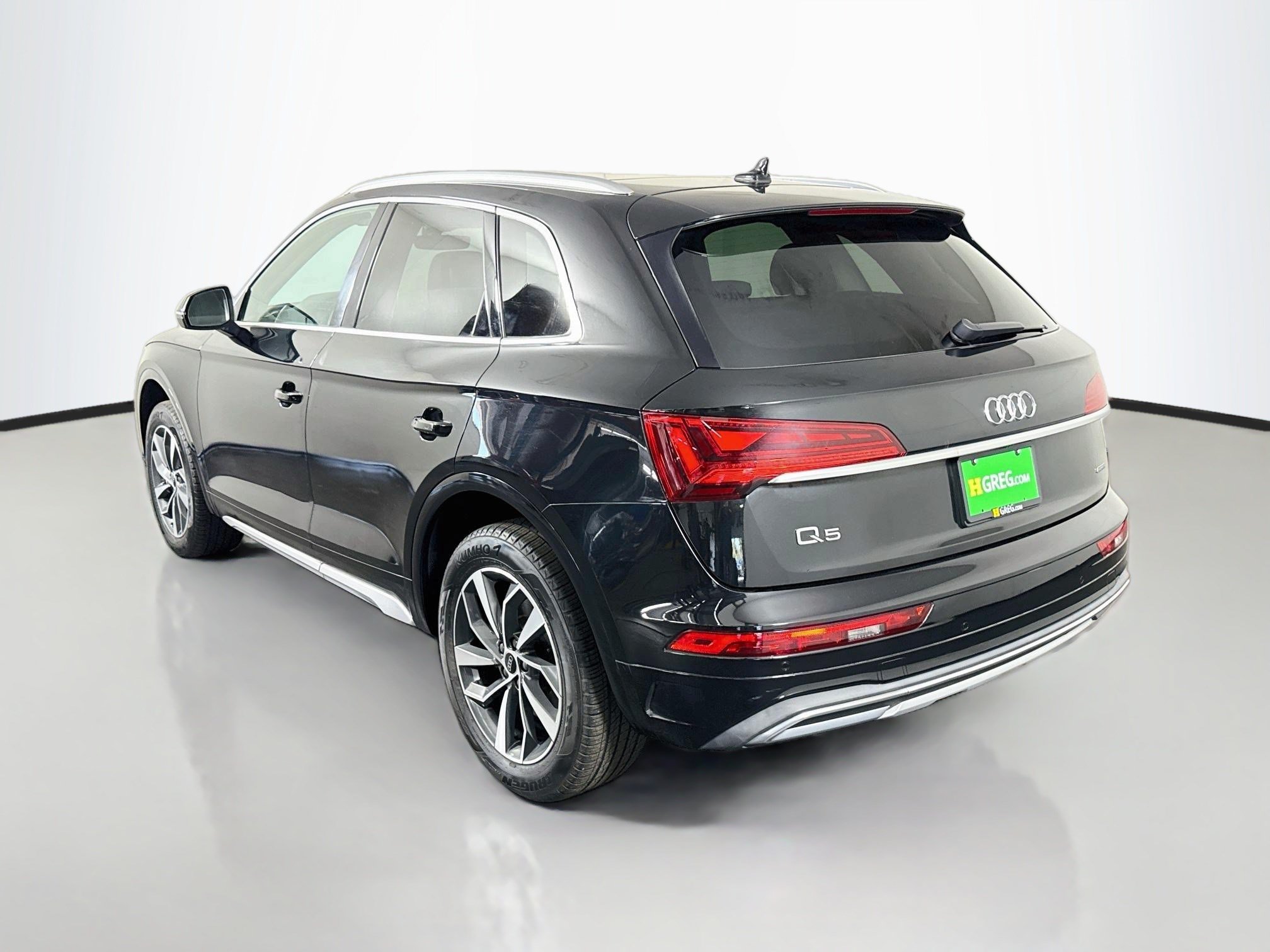 Used 2021 Audi Q5 2.0T Premium Plus w/ Premium Plus Package AWD/4WD image 7