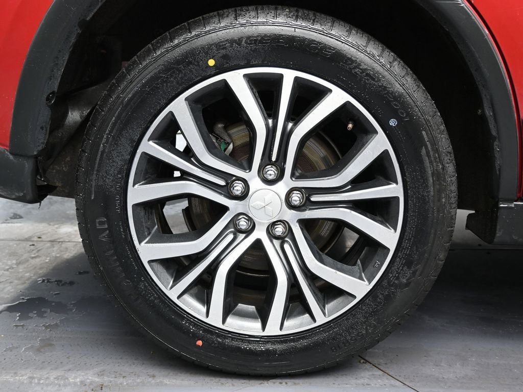 Used 2018 Mitsubishi Outlander ES image 22