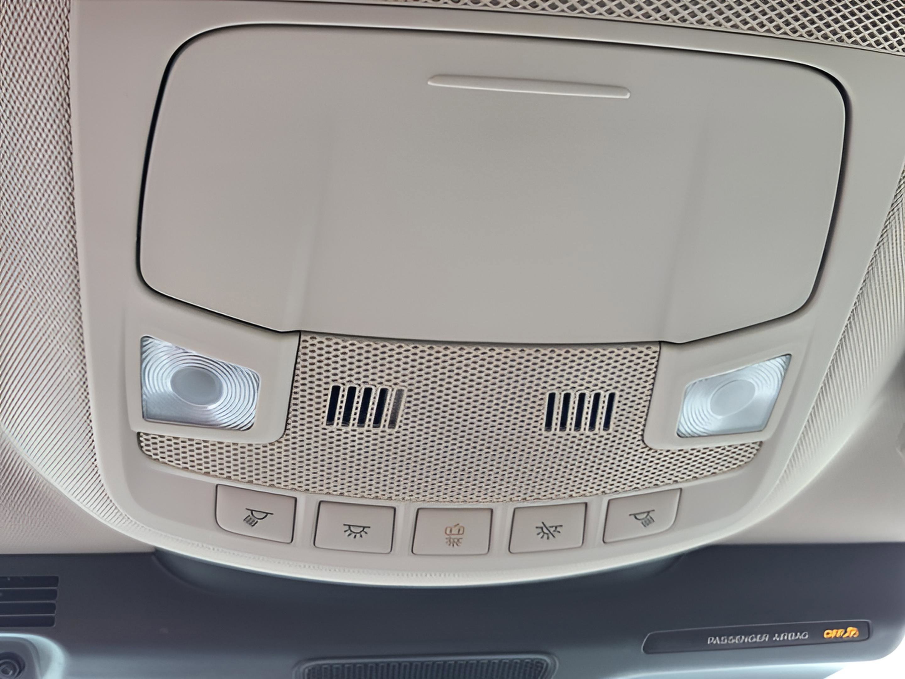 Used 2023 Lincoln Nautilus FWD w/ Premium Package image 8