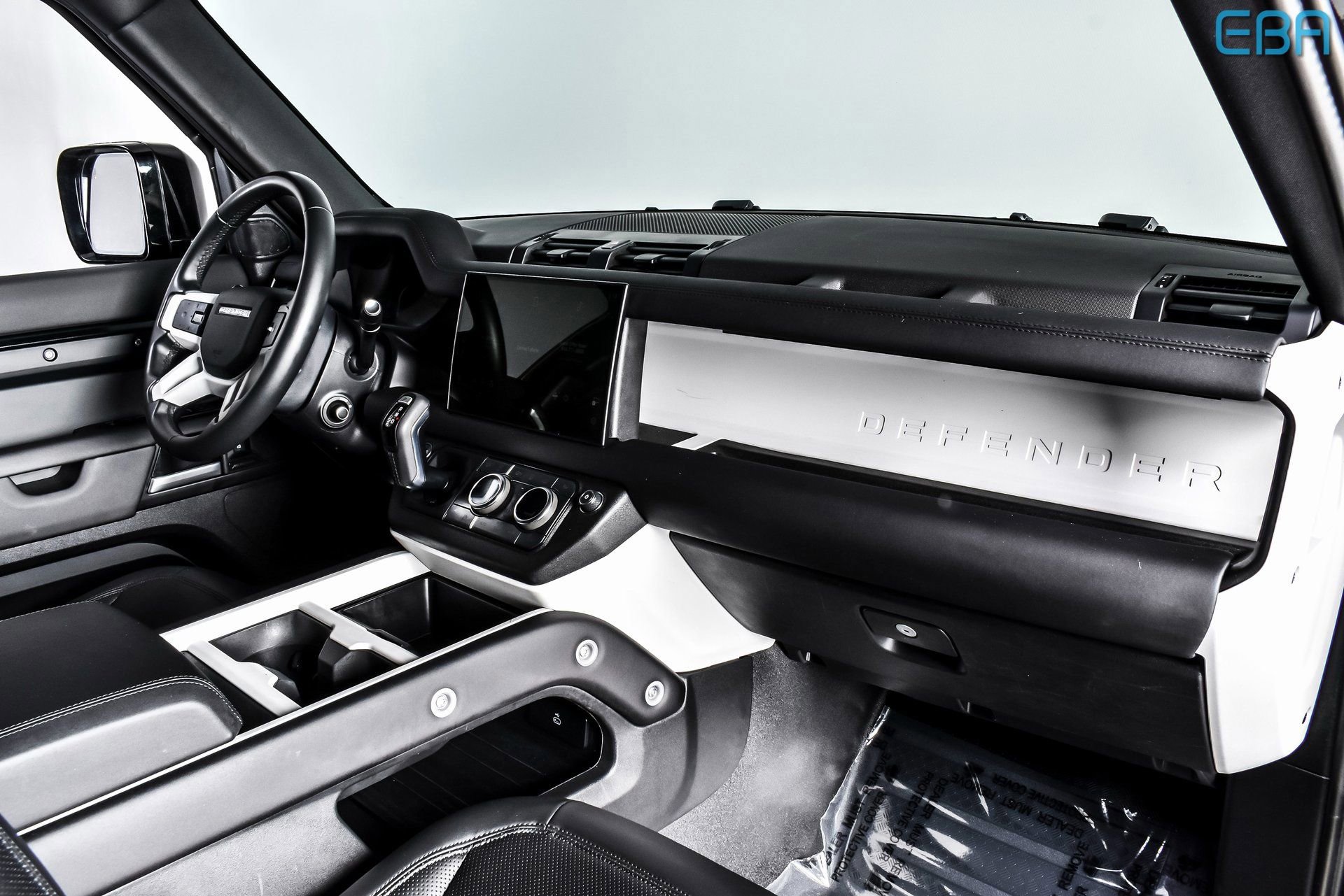 Used 2025 Land Rover Defender 110 S image 23