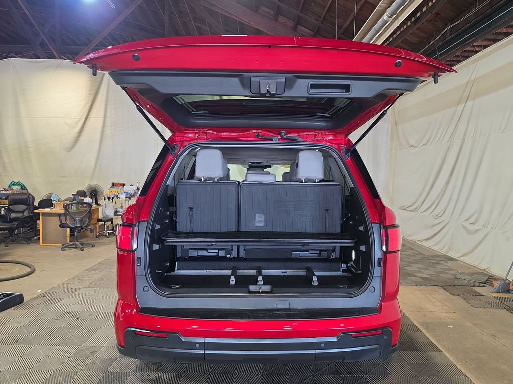 Used 2024 Toyota Sequoia SR5 w/ TRD Off-Road Package AWD/4WD image 21