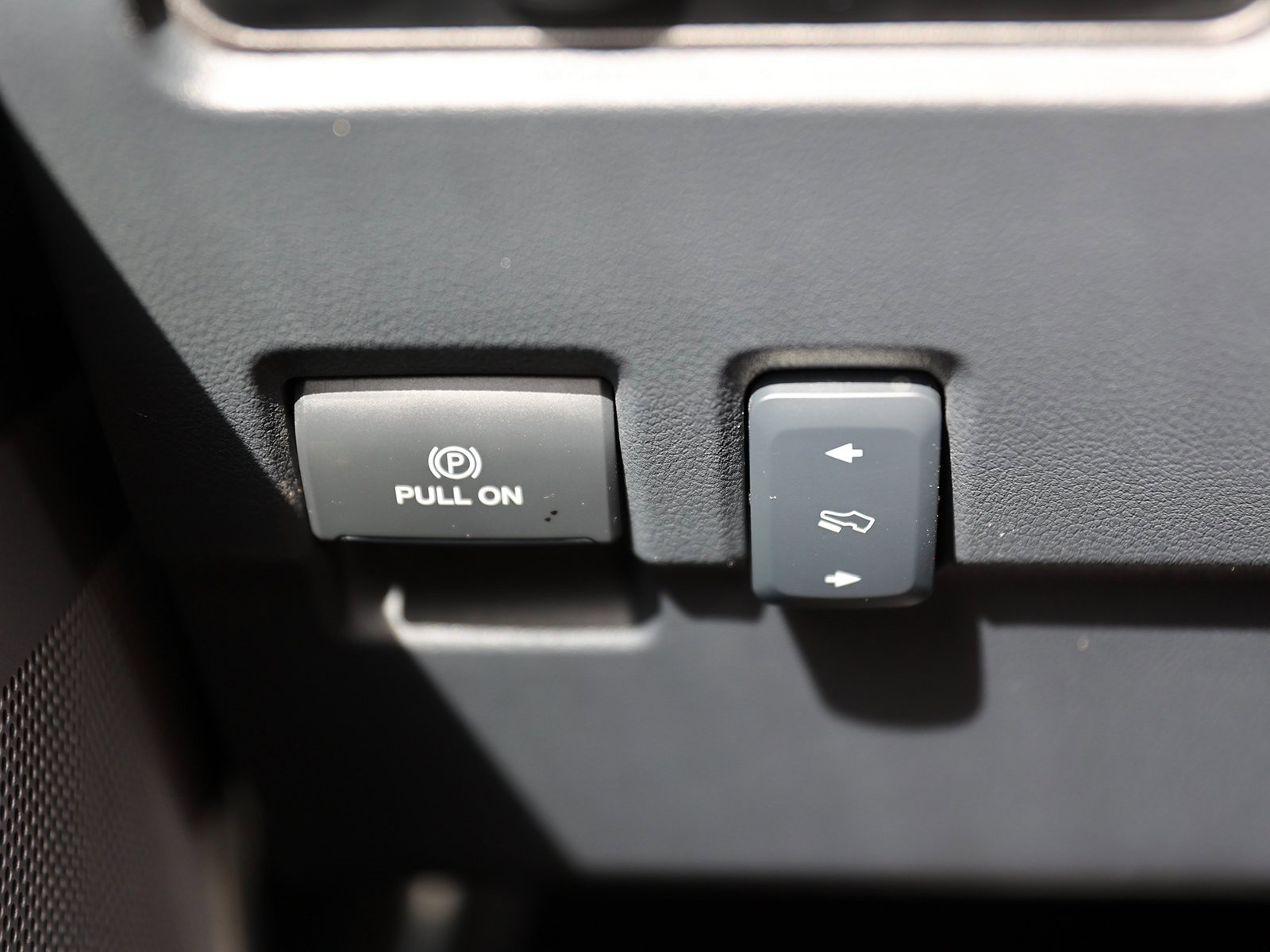 Certified 2024 Ford F250 Lariat image 35