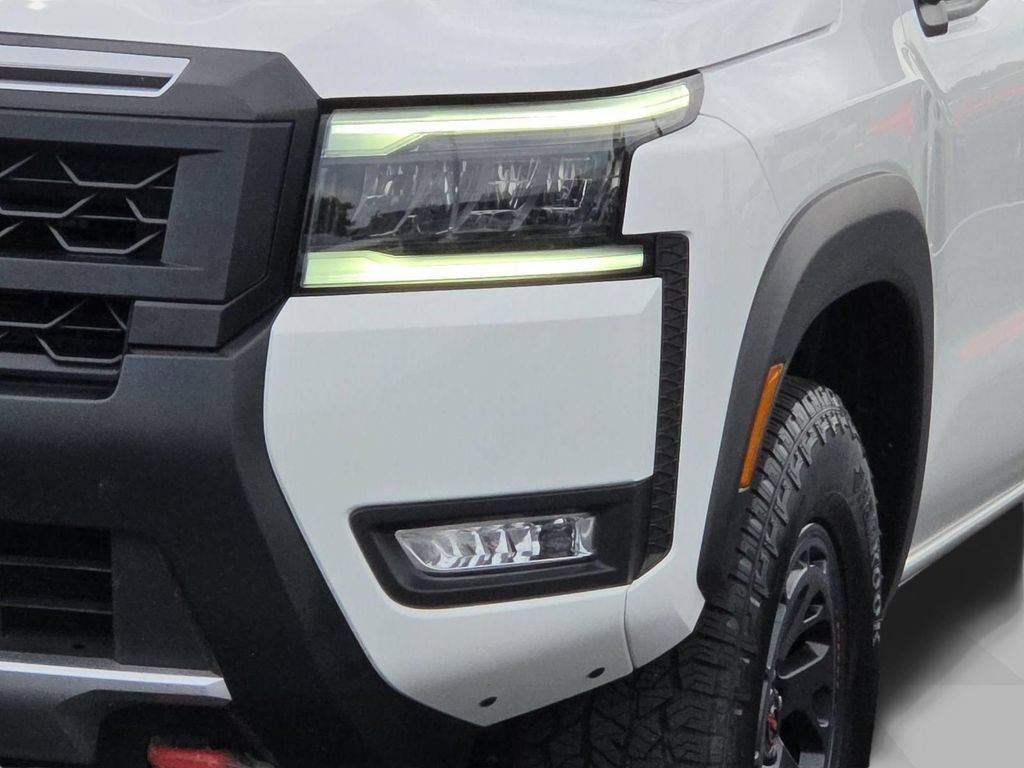 Used 2026 Nissan Frontier PRO-4X AWD/4WD image 9