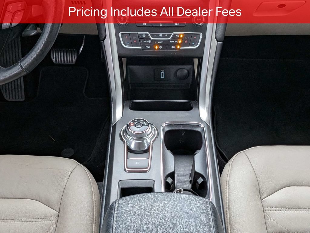 Used 2017 Ford Fusion SE w/ Fusion SE Technology Package FWD image 18
