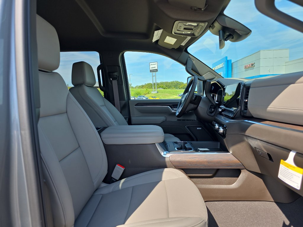 New 2026 GMC Sierra 2500 SLT w/ SLT Premium Package image 14