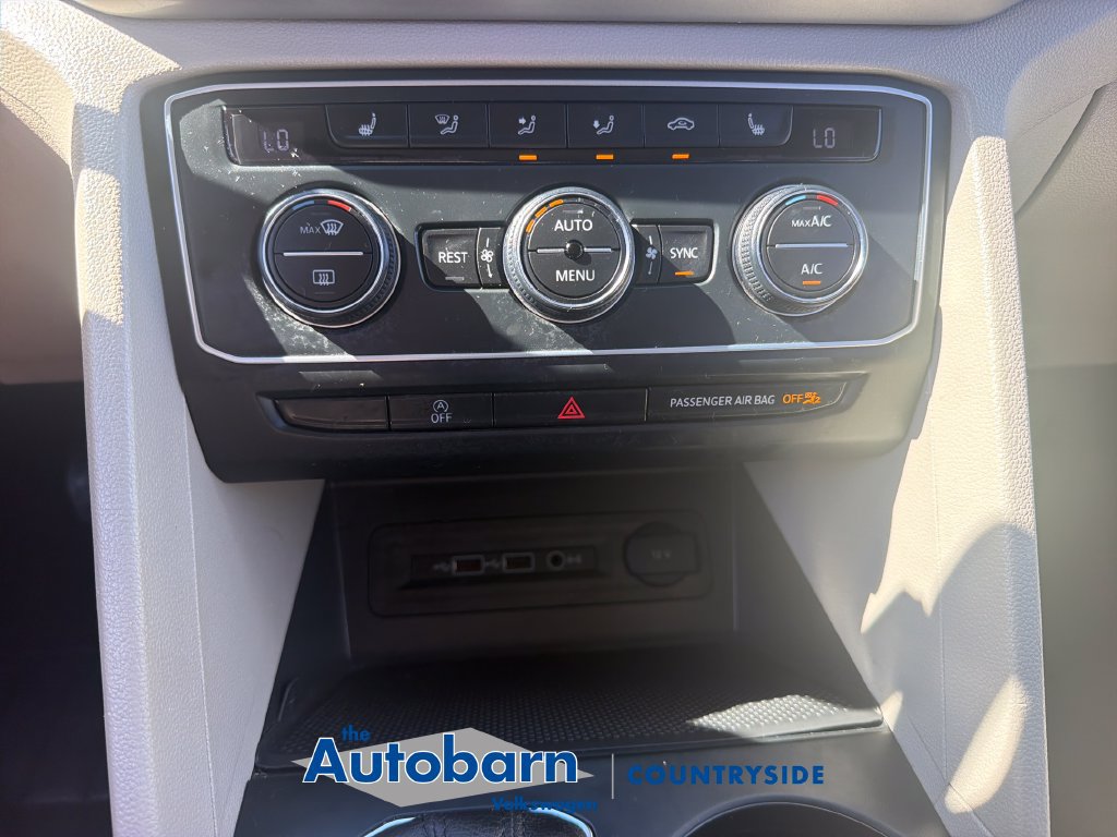 Certified 2020 Volkswagen Atlas SE w/ Panoramic Sunroof Package AWD/4WD image 17