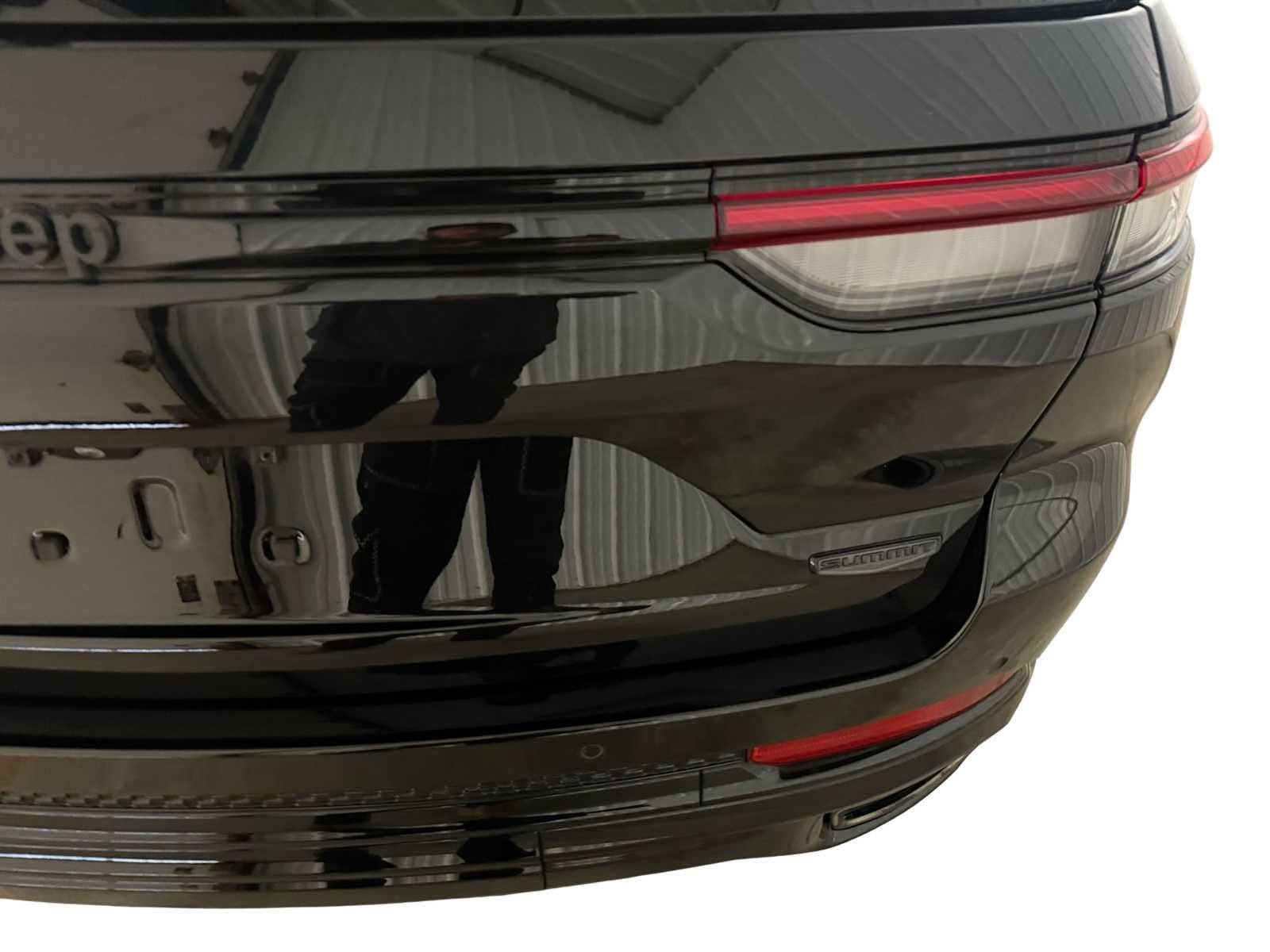 Certified 2024 Jeep Grand Cherokee Summit AWD/4WD image 18