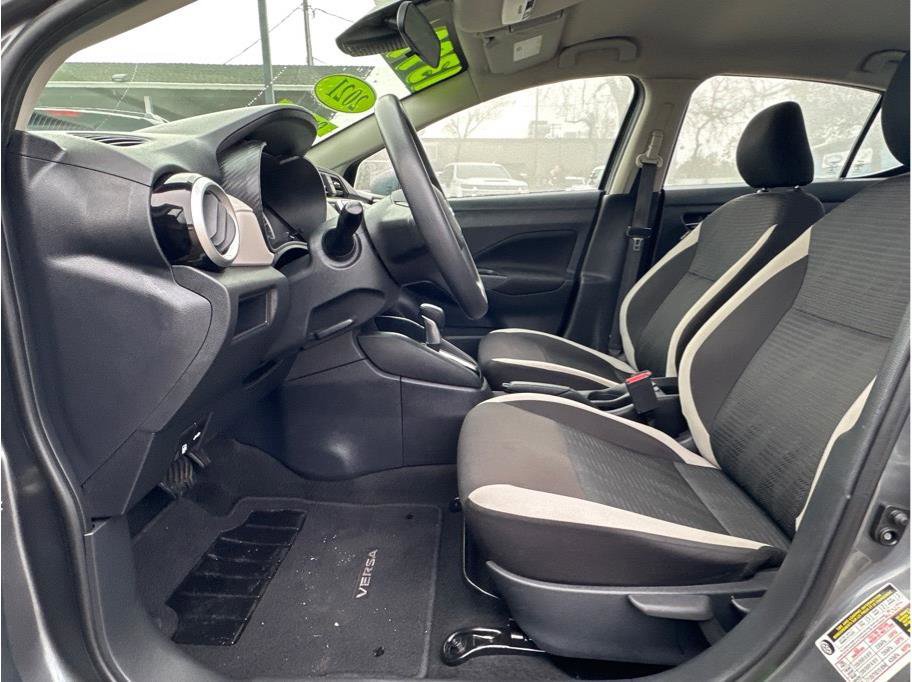 Used 2021 Nissan Versa SV image 14