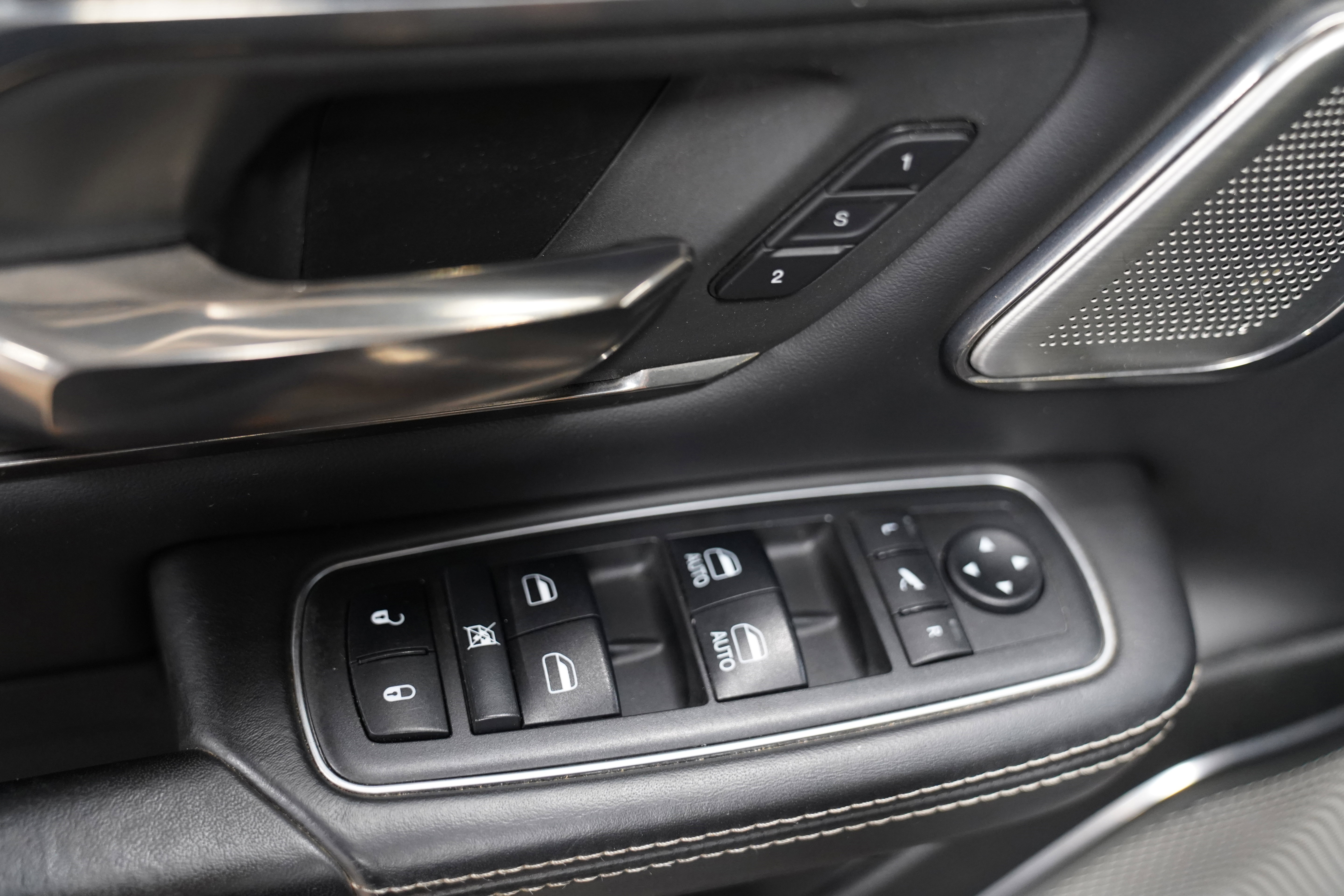 Used 2019 RAM 1500 Limited AWD/4WD image 17
