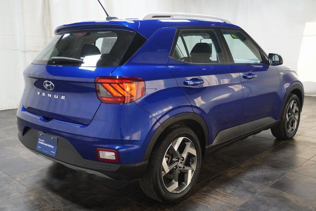 Certified 2023 Hyundai Venue SEL image 5
