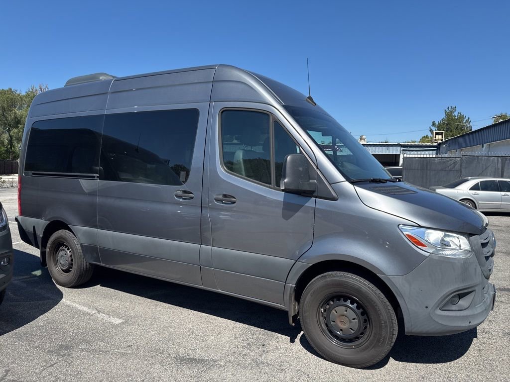 Used 2023 Mercedes-Benz Sprinter 2500 image 4
