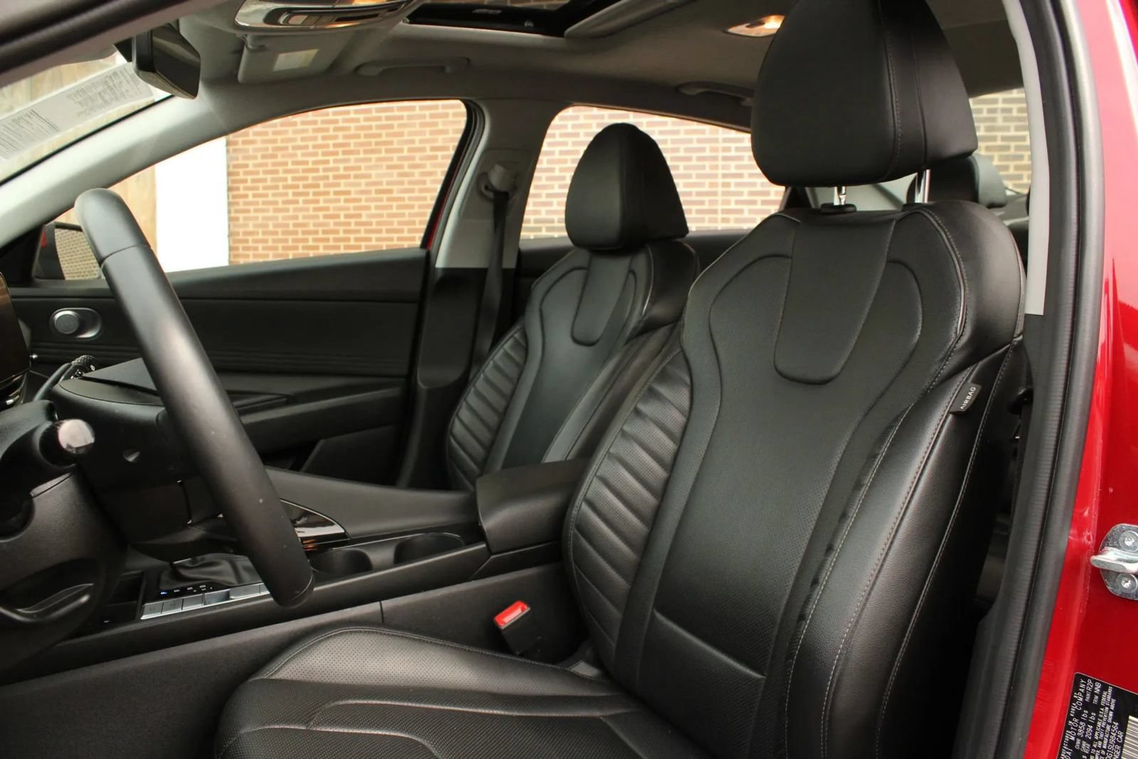 Used 2025 Hyundai Elantra Limited FWD image 12