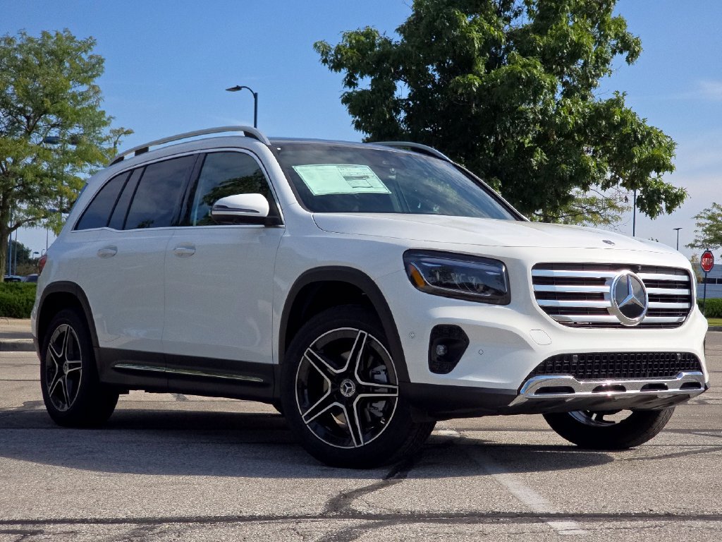 New 2026 Mercedes-Benz GLB 250 4MATIC image 2