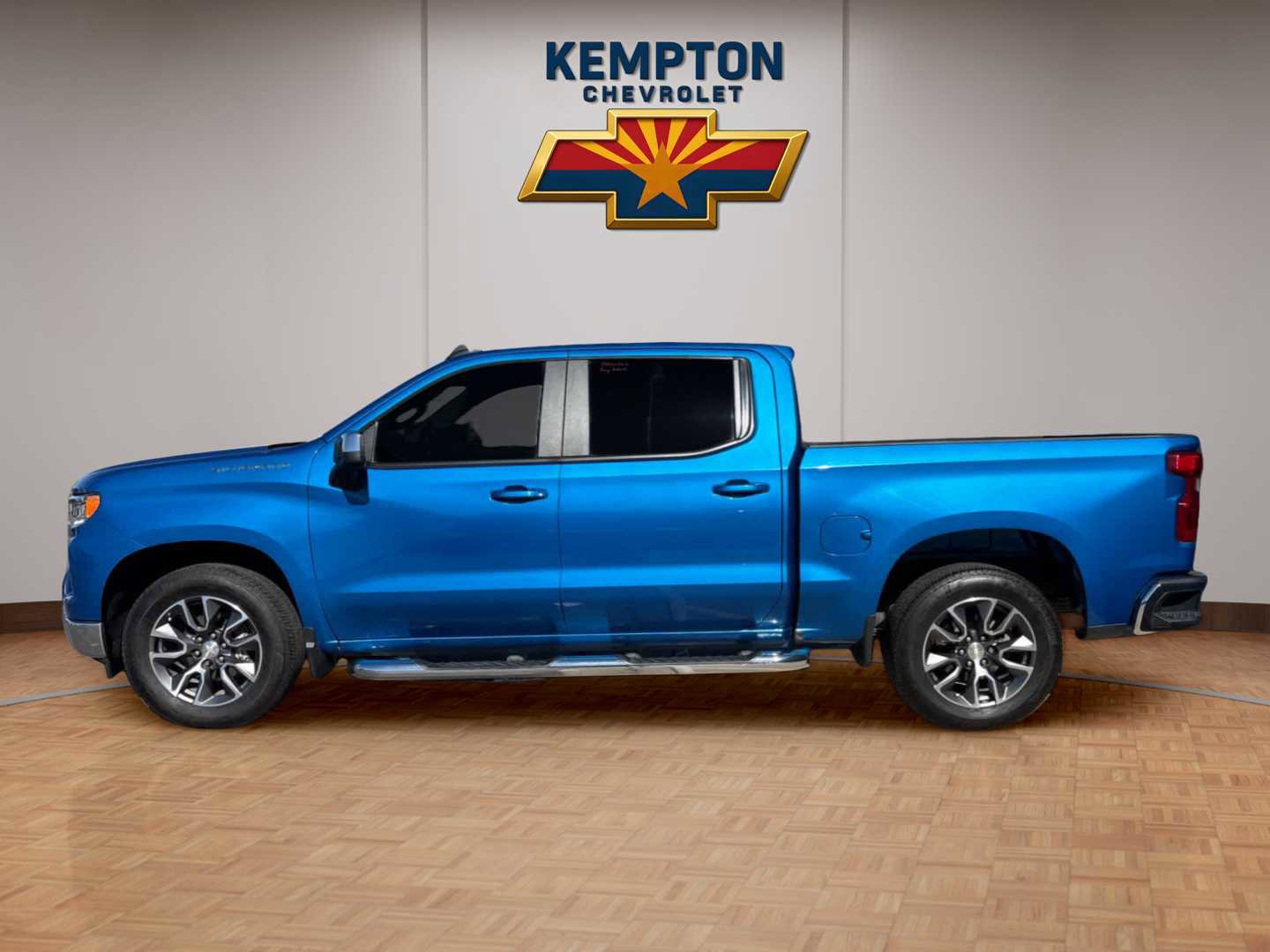 Used 2022 Chevrolet Silverado 1500 LT image 3