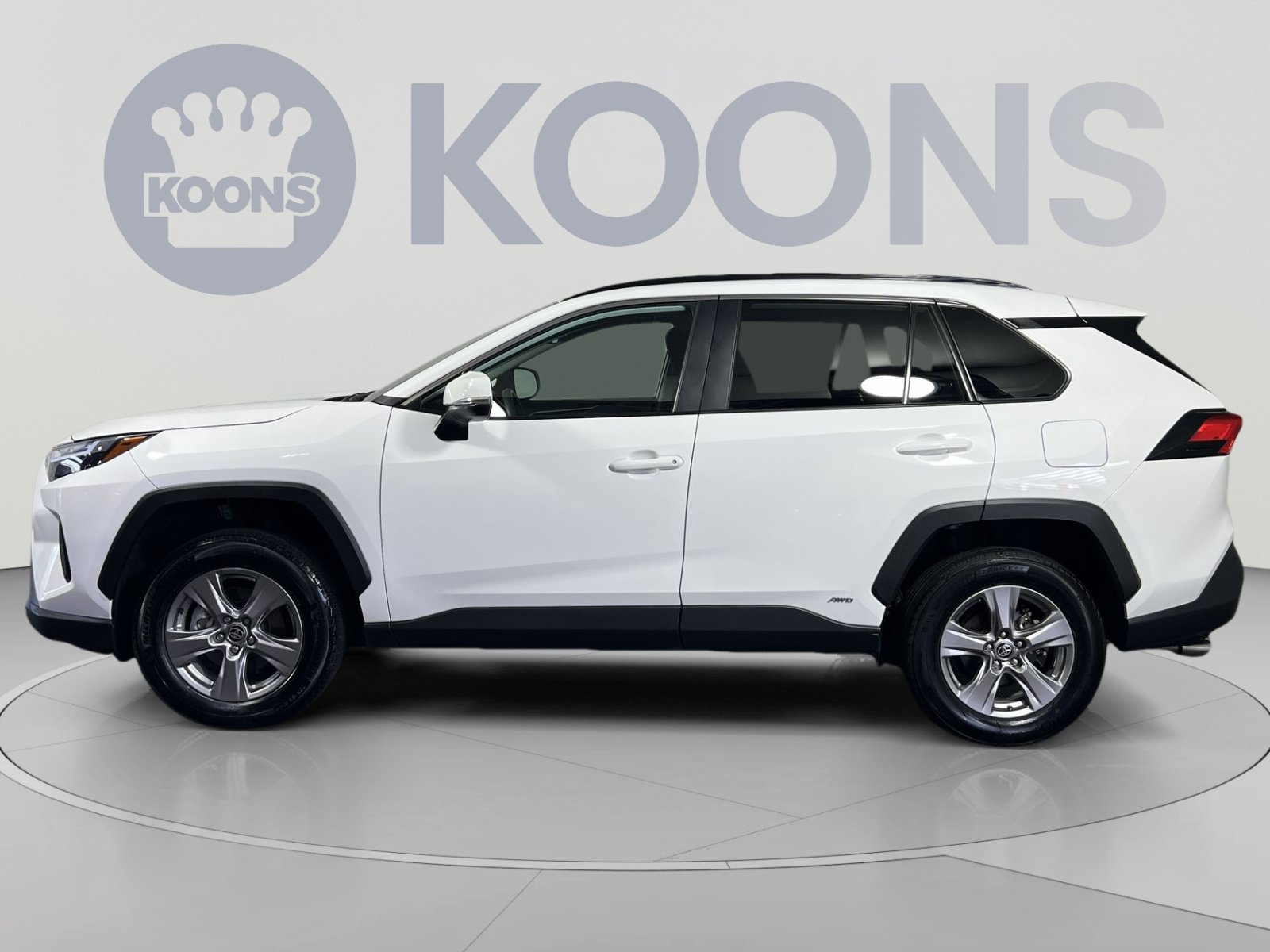 Used 2025 Toyota RAV4 XLE AWD/4WD image 7