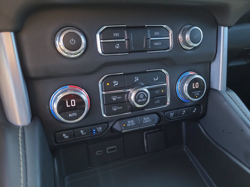 Used 2023 GMC Yukon SLT RWD image 28
