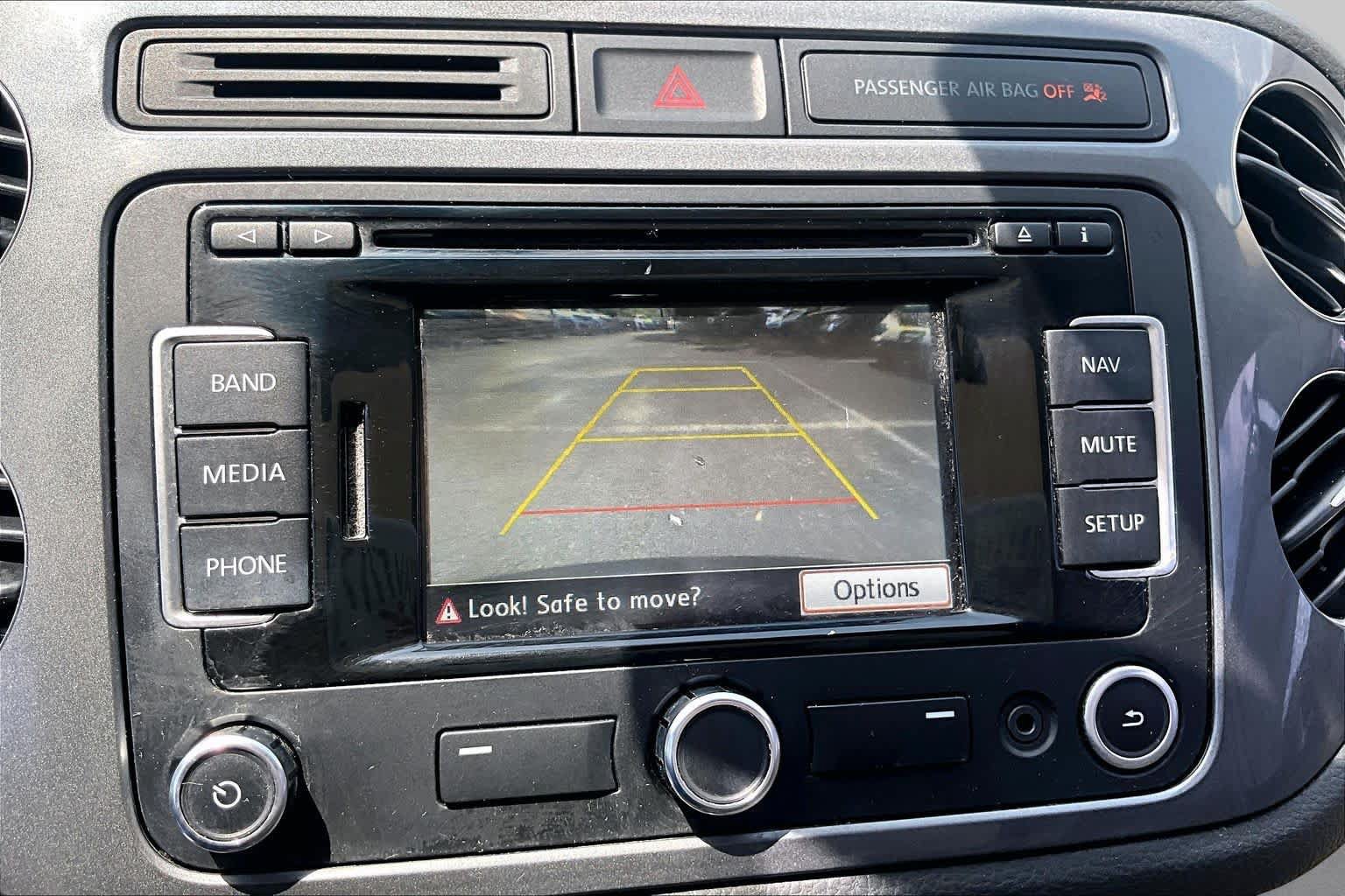 Used 2013 Volkswagen Tiguan SEL FWD image 26