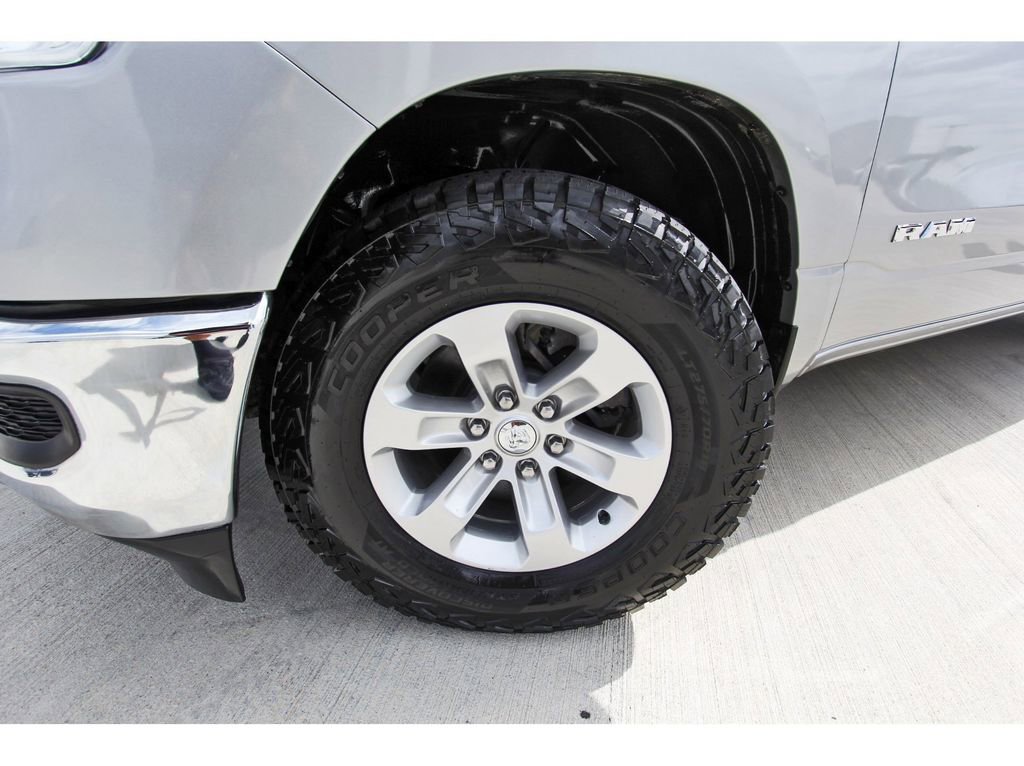 Used 2024 RAM 1500 Laramie image 30