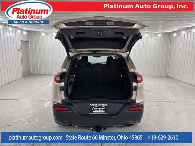 Used 2015 Jeep Cherokee Latitude w/ Comfort/Convenience Group AWD/4WD image 29