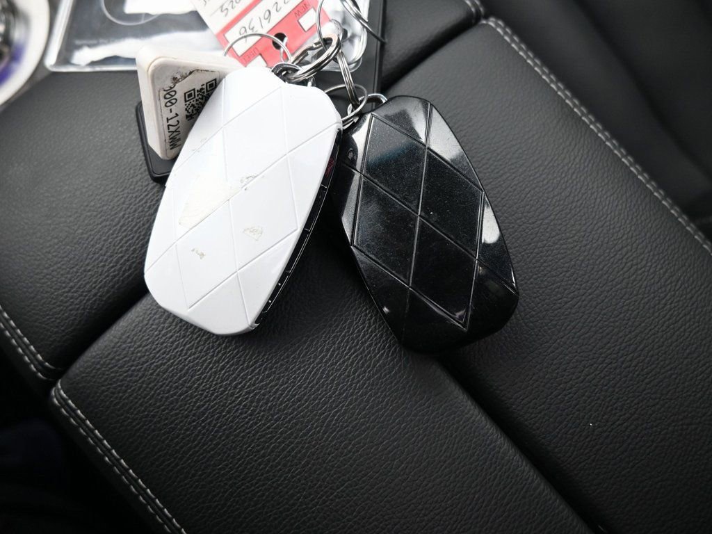 Used 2025 Genesis GV80 2.5T Advanced image 11