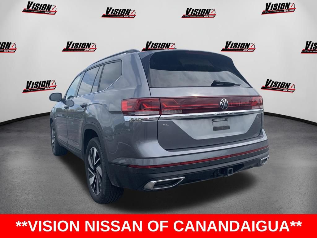 Used 2025 Volkswagen Atlas SE AWD/4WD image 2