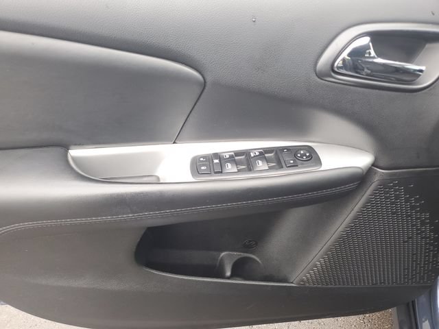 Used 2018 Dodge Journey SXT w/ Connectivity Group FWD image 21