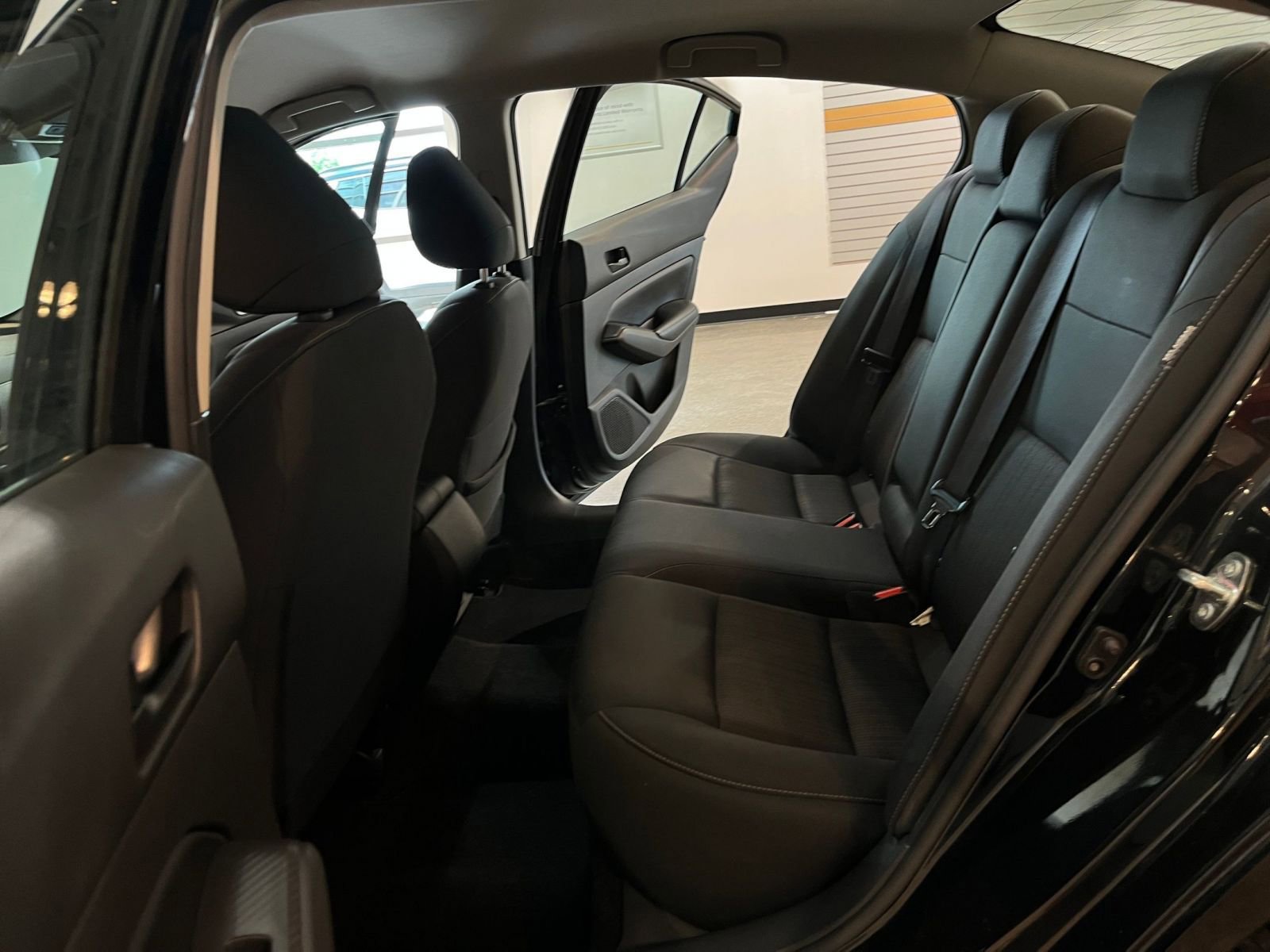 Used 2024 Nissan Altima 2.5 SV FWD image 24