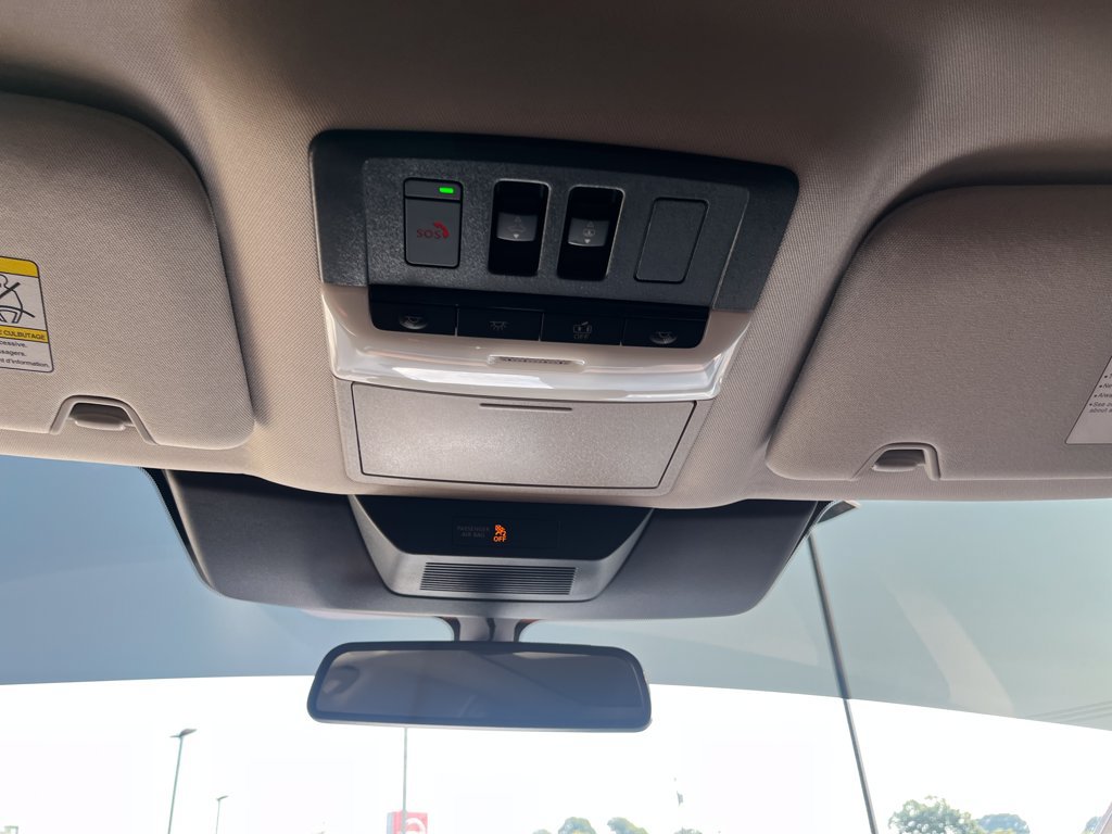 Used 2026 Nissan Pathfinder Platinum AWD/4WD image 47