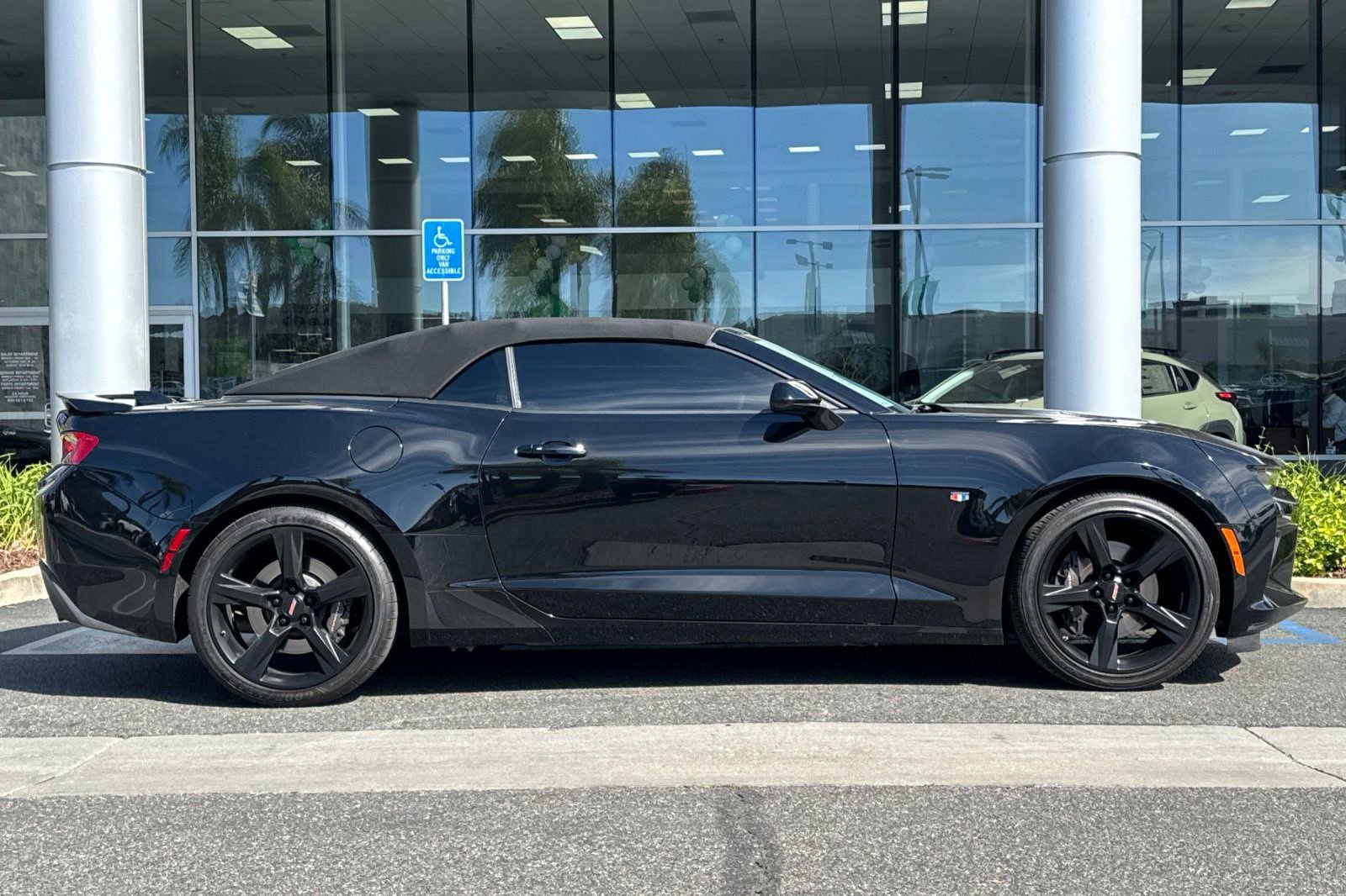 Used 2016 Chevrolet Camaro SS image 3