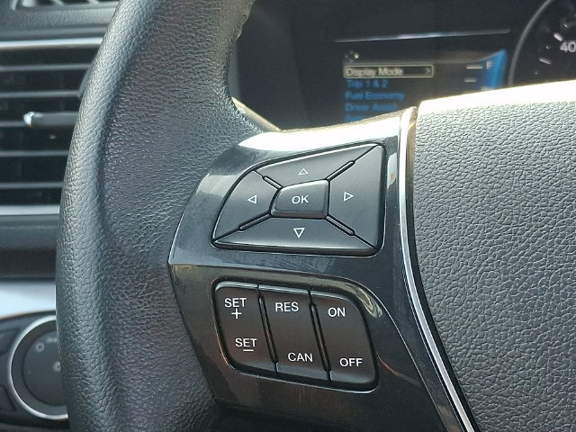 Used 2017 Ford Explorer Limited w/ Equipment Group 301A FWD image 21