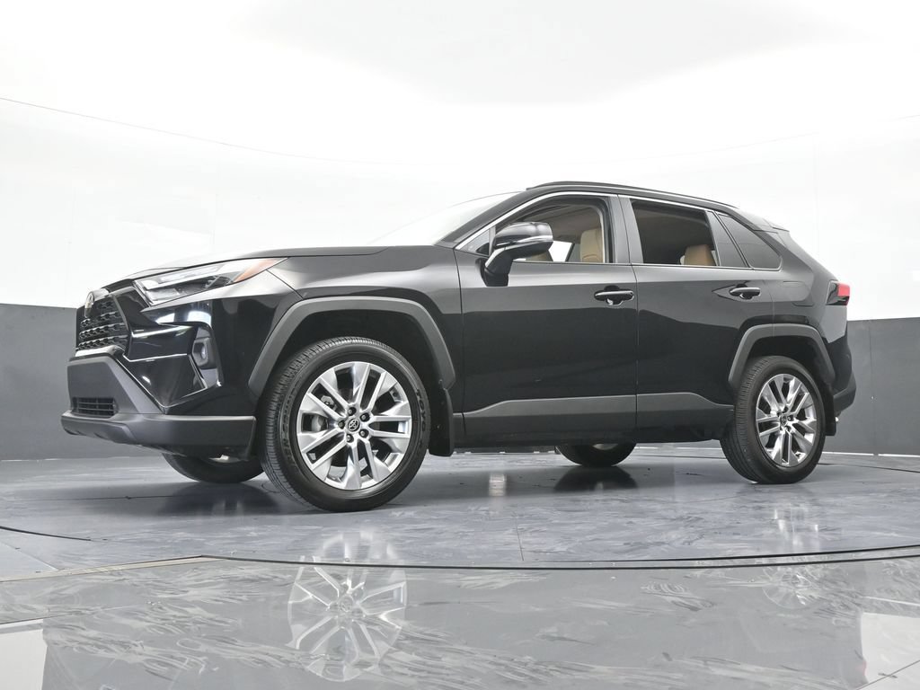 Used 2025 Toyota RAV4 XLE Premium FWD image 59