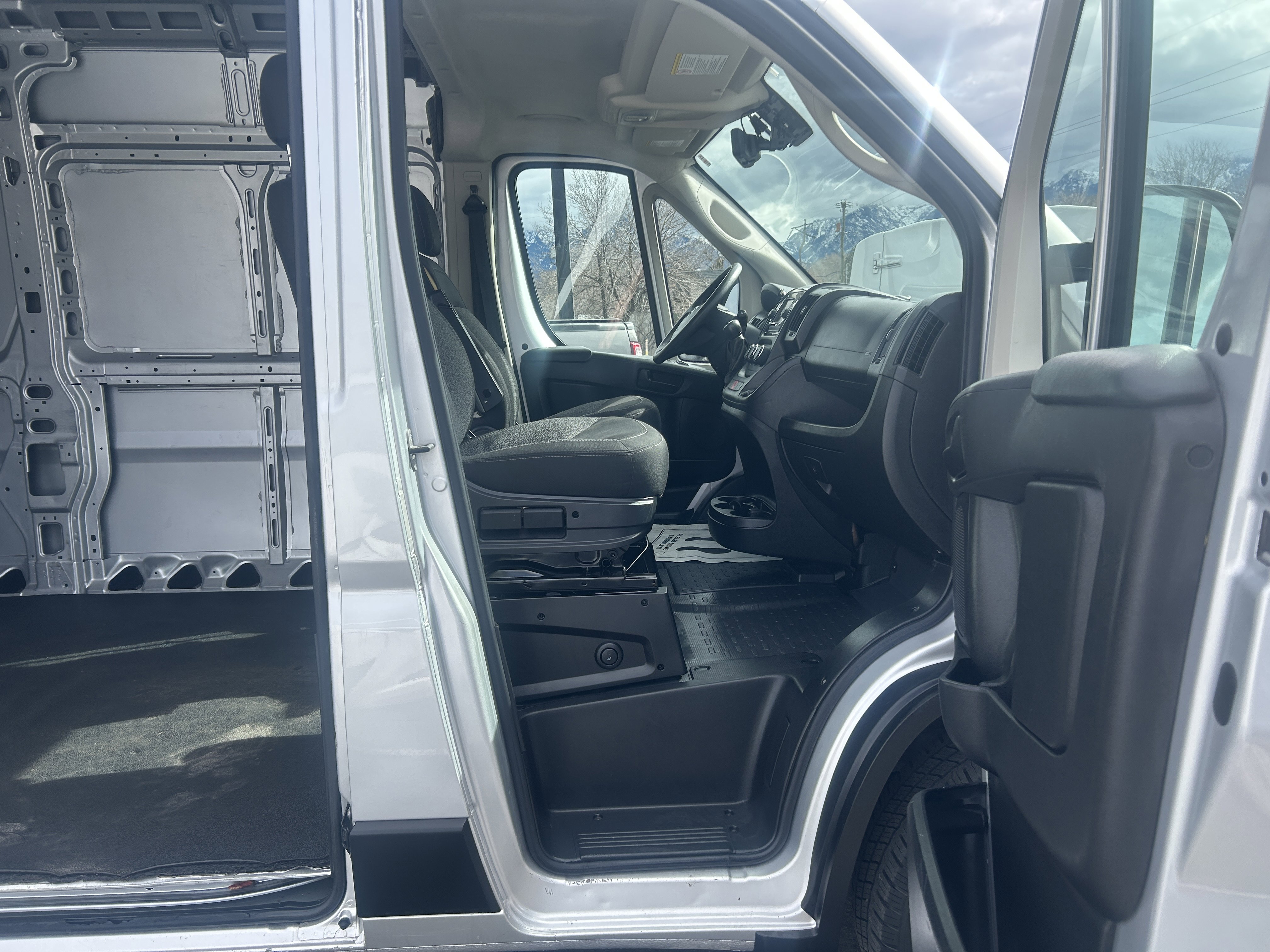 Used 2021 RAM ProMaster 3500 w/ Convenience Group image 10