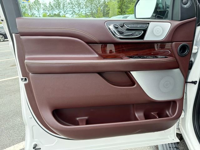 Used 2019 Lincoln Navigator L Black Label w/ Cargo Package image 10