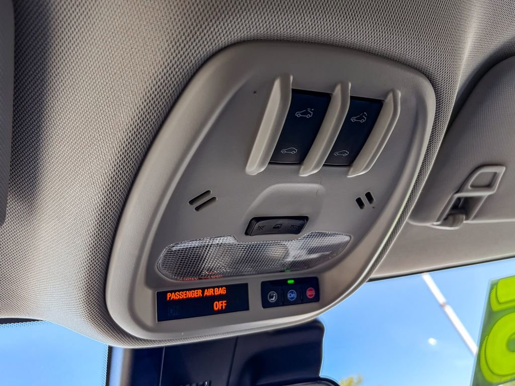 Used 2025 Chevrolet Trax ACTIV w/ Sunroof Package FWD image 34
