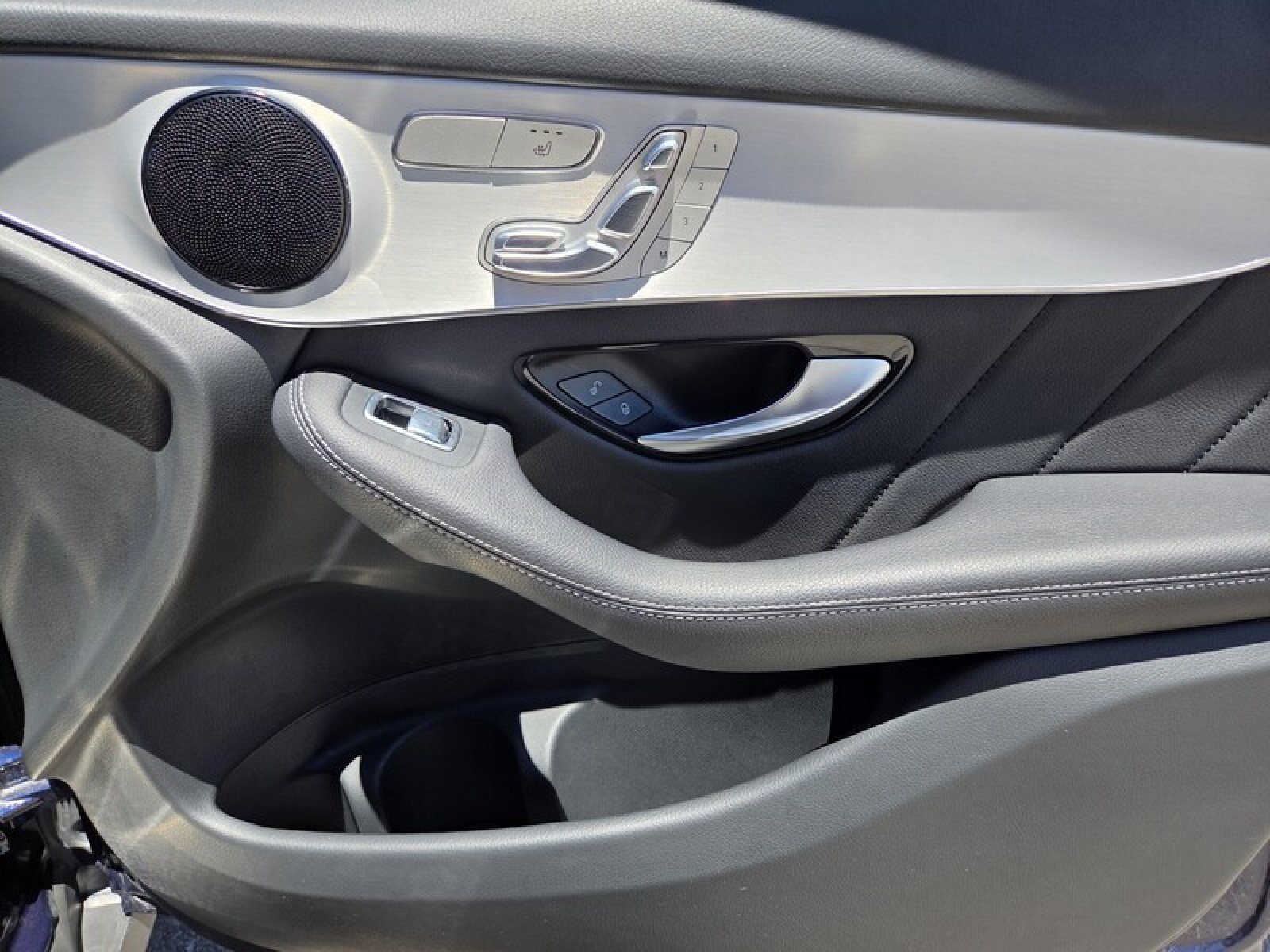 Certified 2022 Mercedes-Benz GLC 300 image 22