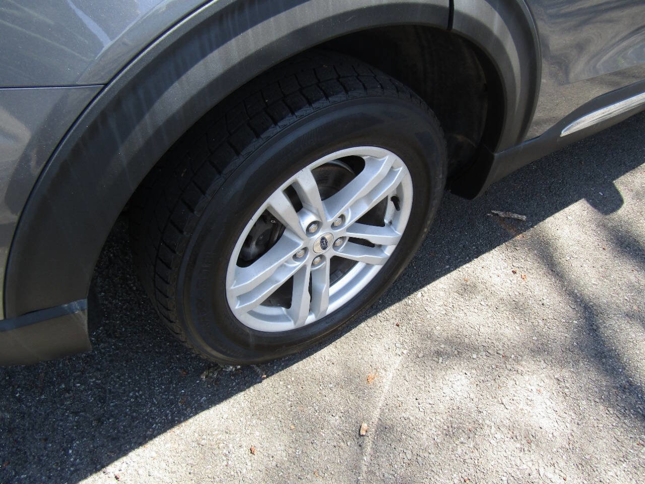 Used 2022 Ford Explorer XLT AWD/4WD image 36