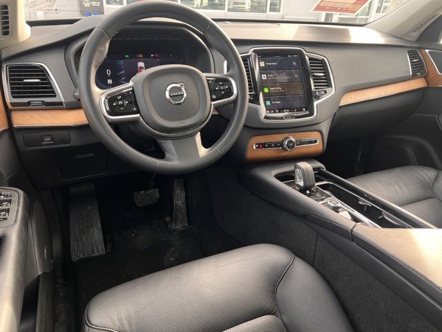 Used 2024 Volvo XC90 B5 Plus image 13