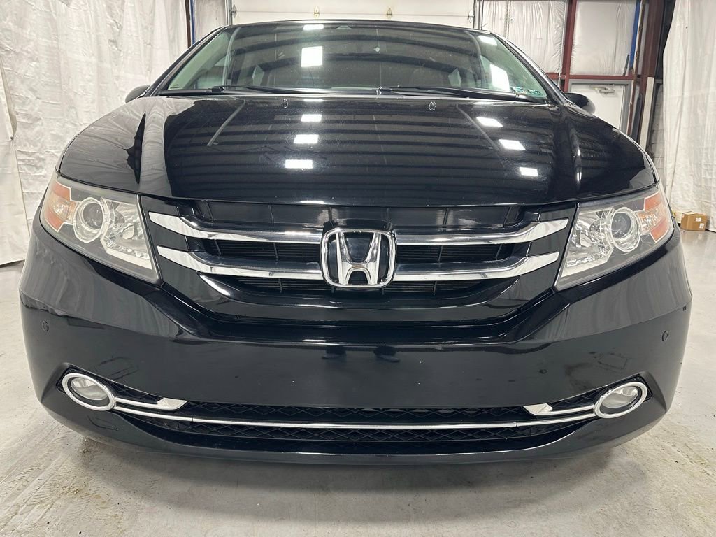 Used 2016 Honda Odyssey Touring Elite image 2