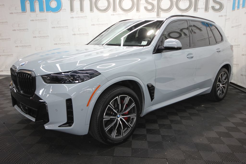 Used 2025 BMW X5 xDrive40i w/ M Sport Package AWD/4WD image 2