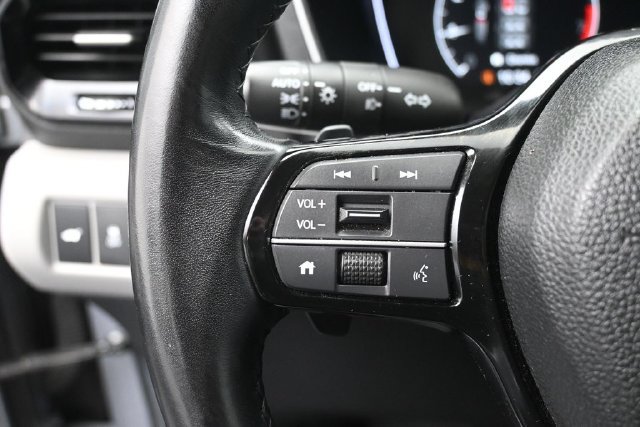 Certified 2025 Honda Pilot EX-L image 30