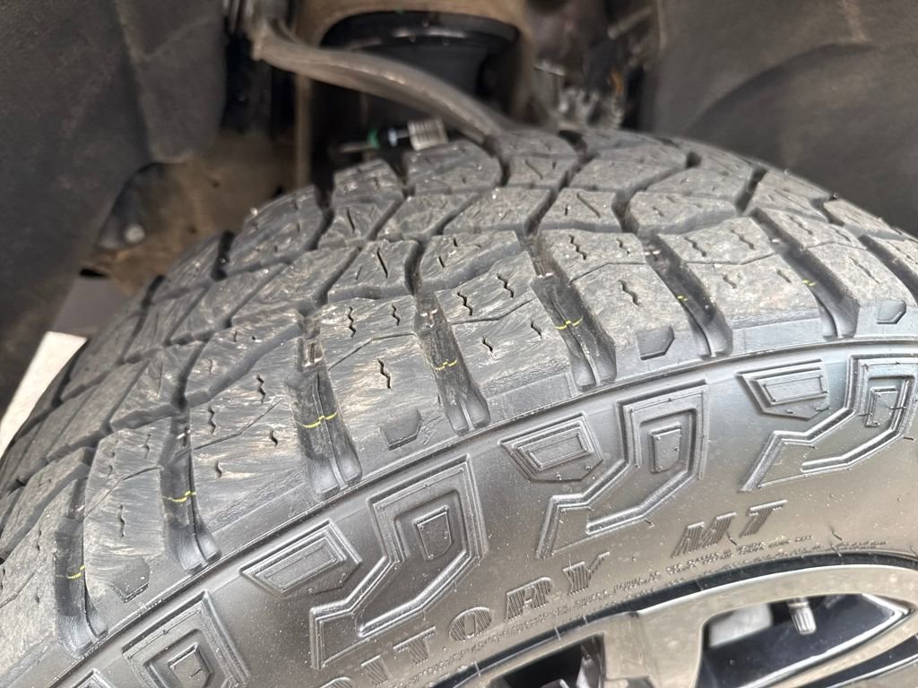 Used 2024 Chevrolet Silverado 1500 Custom Trail Boss w/ LPO, Dark Essentials Package image 27